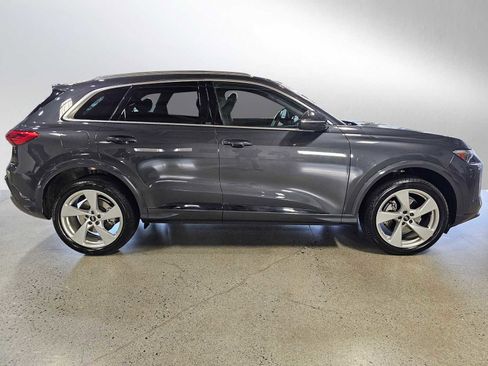 Certified 2025 Audi Q5 Premium Plus w/ Premium Plus image 8