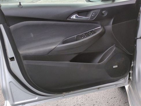 Certified 2018 Chevrolet Cruze LT w/ Sun And Sound Package image 22