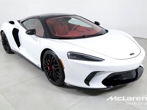 New 2025 McLaren GTS image 3