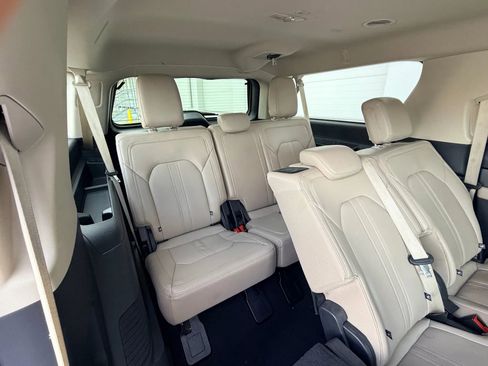 Used 2024 Ford Expedition Max Limited image 14