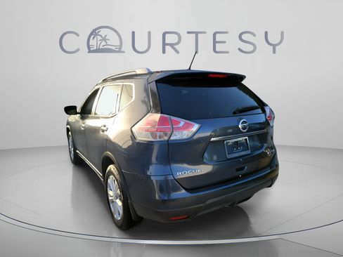 Used 2015 Nissan Rogue SV AWD/4WD image 2