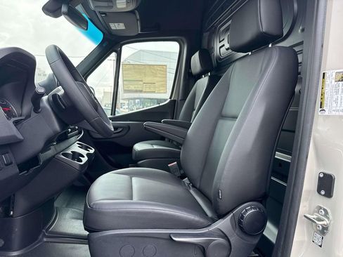 New 2025 Mercedes-Benz Sprinter 2500 image 8