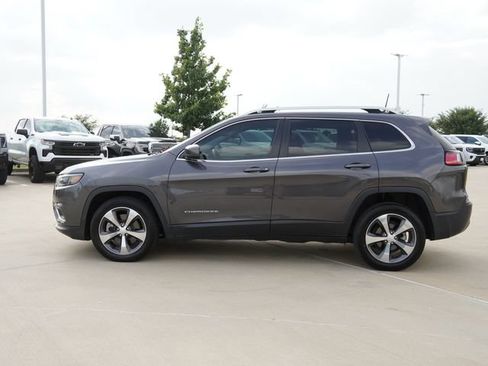 Used 2019 Jeep Cherokee Limited FWD image 6