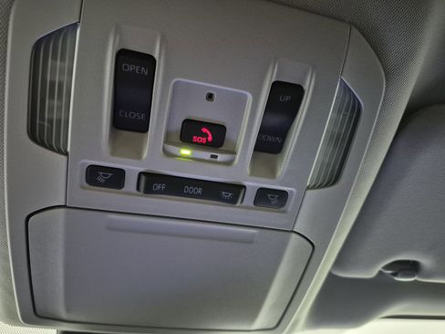 New 2026 Toyota Highlander Limited image 37