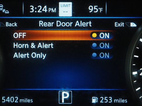 Used 2024 Nissan Murano Platinum w/ Cargo Package image 23