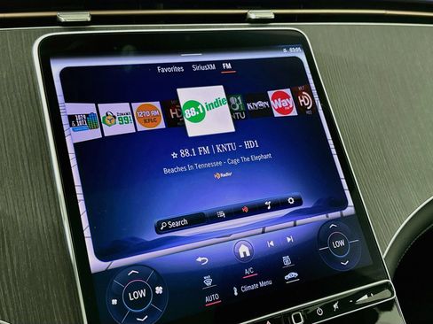 Used 2023 Mercedes-Benz EQE 350+ SUV image 16