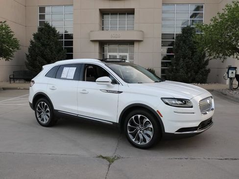 Used 2022 Lincoln Nautilus Reserve AWD/4WD image 1