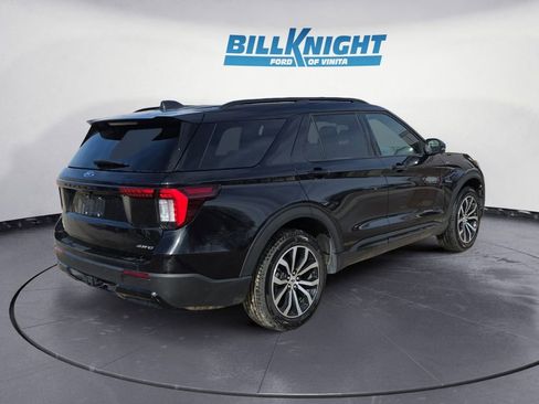 Used 2025 Ford Explorer ST-Line image 5