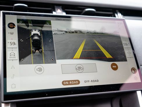 Used 2025 Land Rover Discovery Sport S image 26