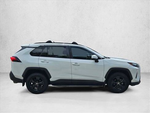 Used 2023 Toyota RAV4 XLE w/ Convenience Package FWD image 4