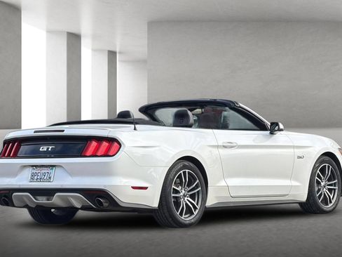 Used 2017 Ford Mustang GT Premium w/ Equipment Group 401A RWD image 4