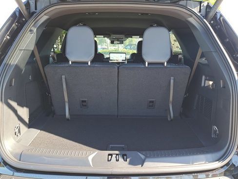 New 2026 Ford Explorer ST-Line w/ ST-Line Street Pack image 11