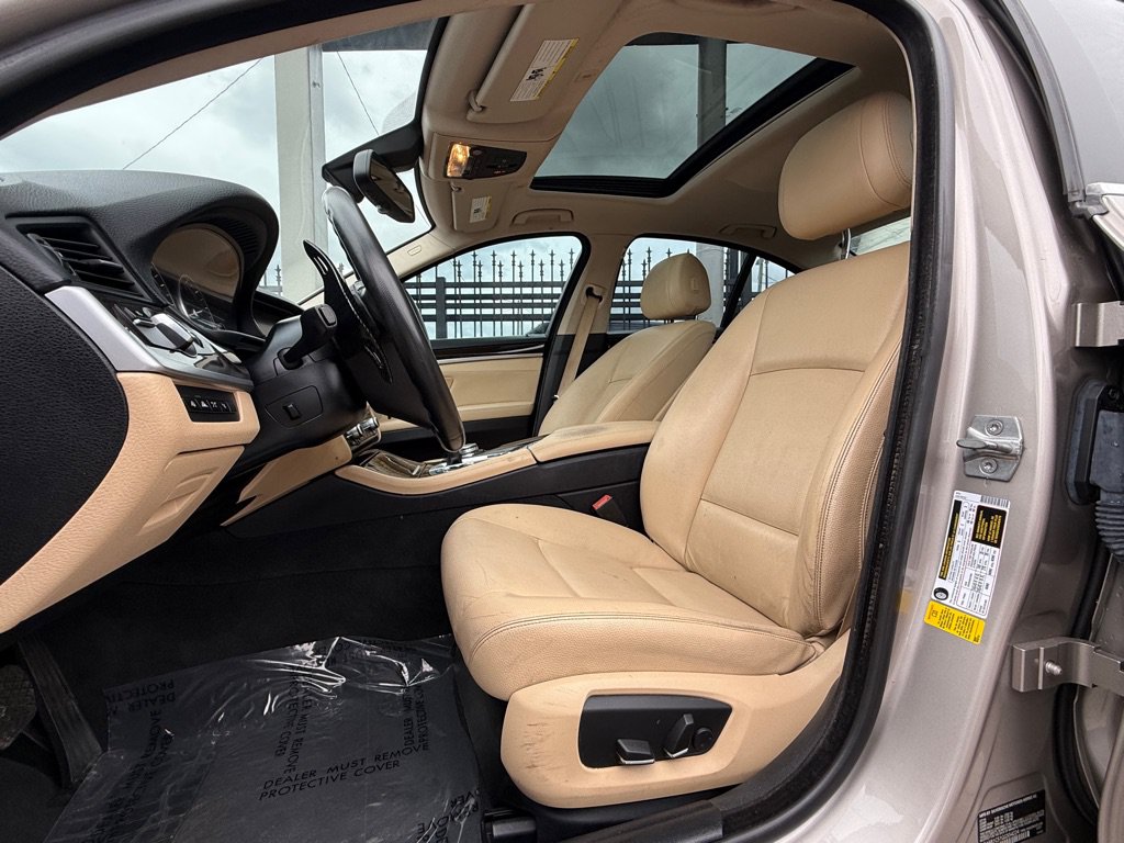 Used 2016 BMW 535i Sedan w/ Driver Assistance Package RWD image 12