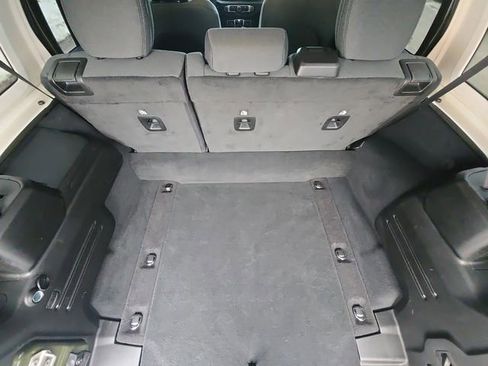 Used 2024 Jeep Wrangler Unlimited Sahara image 14