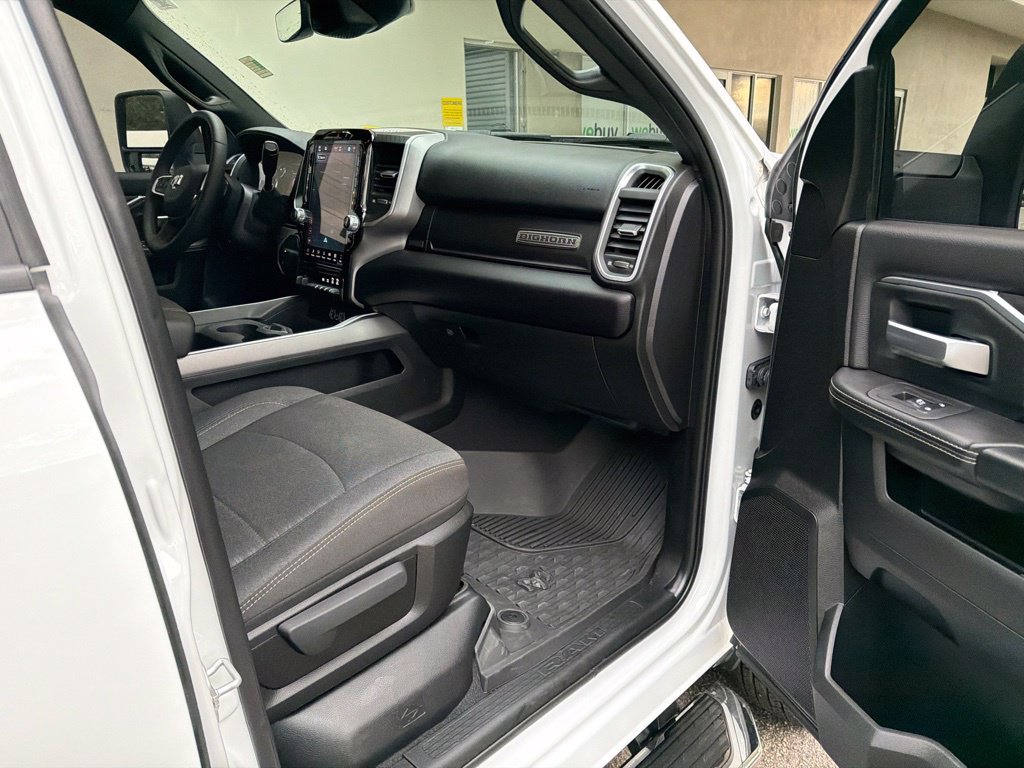 Used 2025 RAM 3500 Big Horn AWD/4WD image 29
