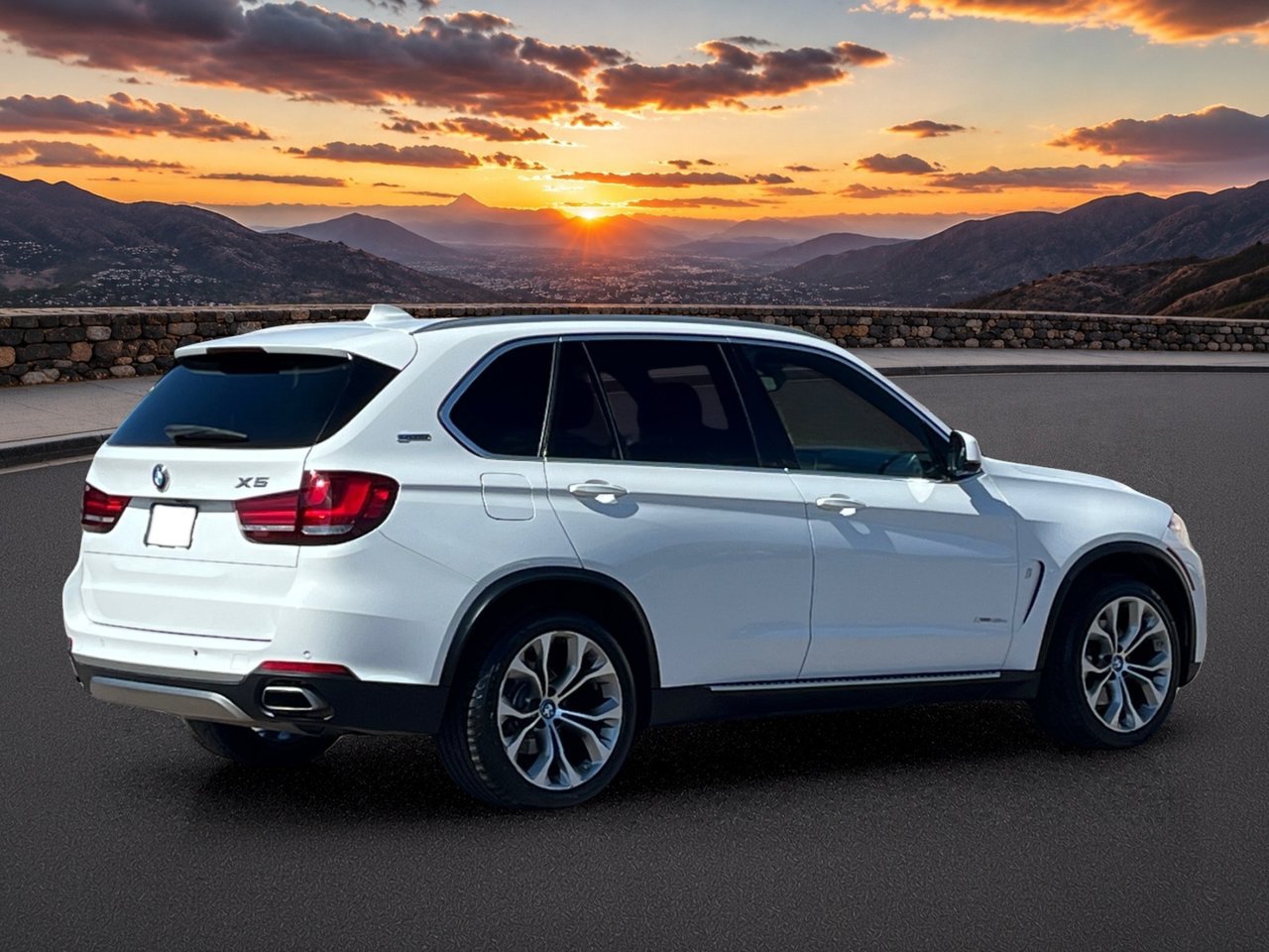 Used 2017 BMW X5 xDrive40e AWD/4WD image 5