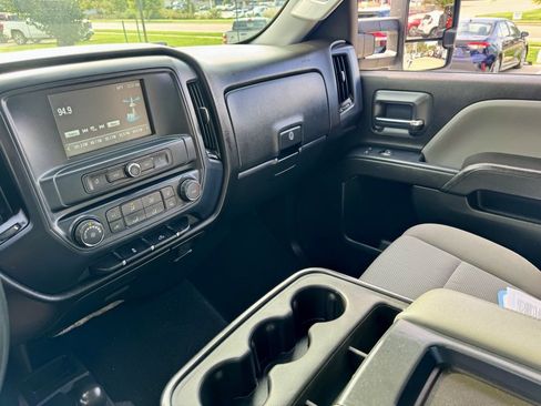 Used 2019 GMC Sierra 2500 4x4 Crew Cab w/ Sierra Convenience Package image 36