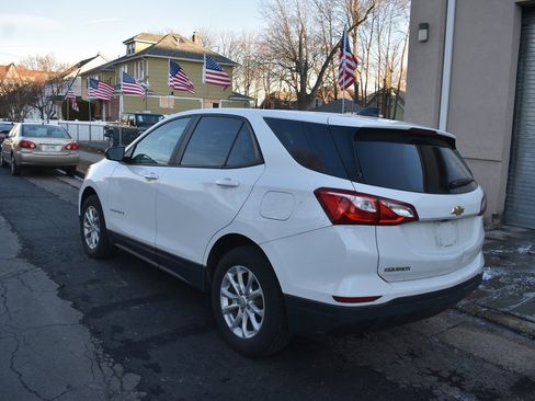 Used 2020 Chevrolet Equinox LS w/ LS Convenience Package image 6