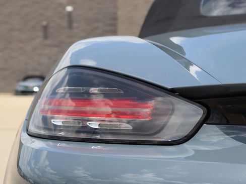 Used 2017 Porsche 718 Boxster S image 81