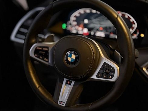 Used 2020 BMW X5 M50i w/ Premium Package image 21