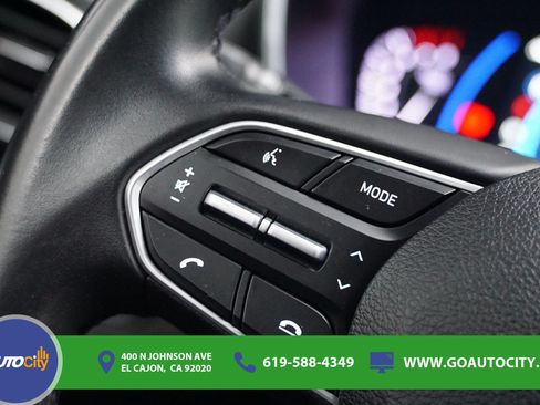 Used 2020 Hyundai Santa Fe SEL w/ Convenience + Premium Package FWD image 22