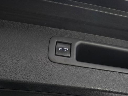 Used 2020 Toyota Highlander Platinum AWD/4WD image 11