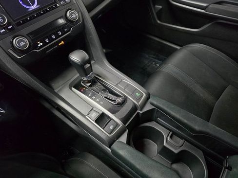 Used 2017 Honda Civic Sport image 25