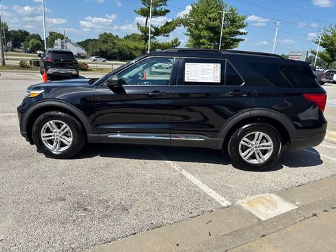 Used 2024 Ford Explorer XLT w/ Equipment Group 202A AWD/4WD image 18