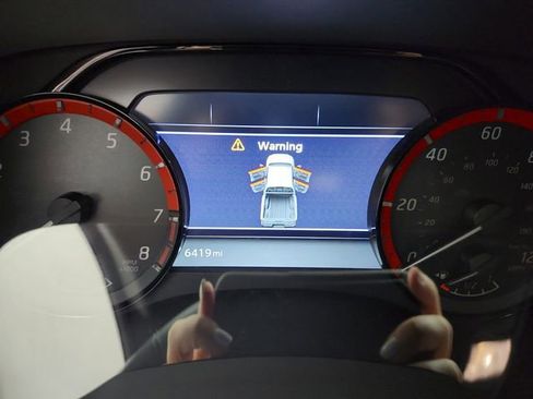 Used 2025 Nissan Frontier Pro-X image 22