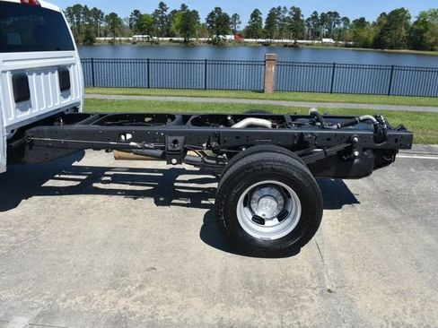 Used 2020 RAM 3500 Tradesman RWD image 8
