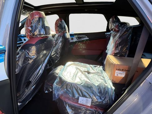 New 2026 Kia Sportage SX Prestige image 11