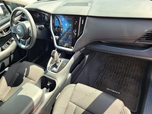 Used 2024 Subaru Outback Premium image 20