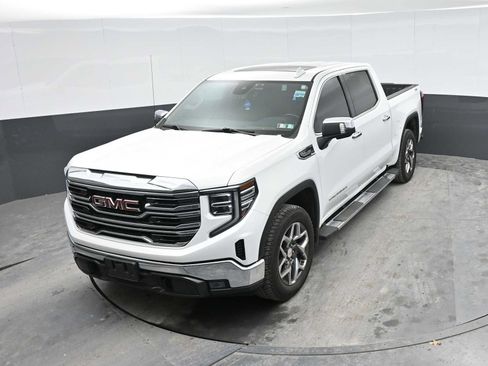 Used 2023 GMC Sierra 1500 SLT w/ SLT Premium Package AWD/4WD image 16