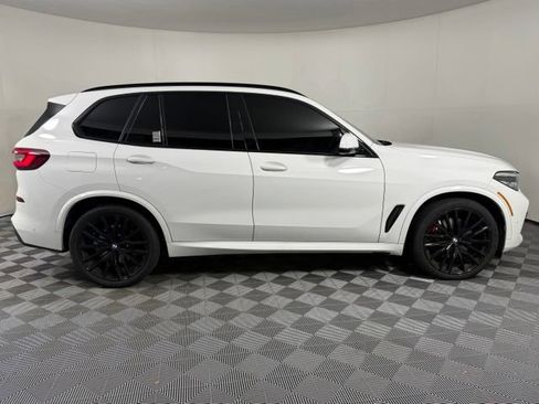 Used 2022 BMW X5 xDrive40i w/ M Sport Package AWD/4WD image 9