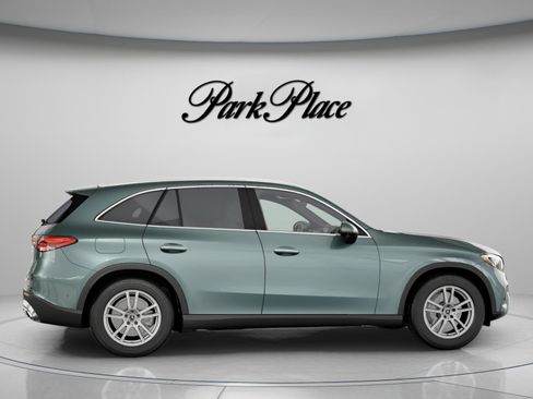 Used 2026 Mercedes-Benz GLC 300 image 24