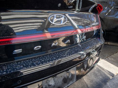 Used 2021 Hyundai Sonata Limited w/ Cargo Package image 12