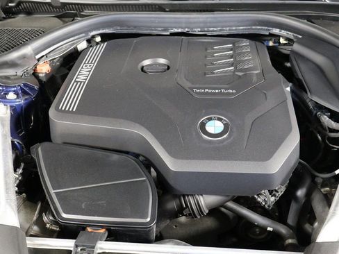 Used 2022 BMW 530i xDrive 530i xDrive w/ Premium Package image 18