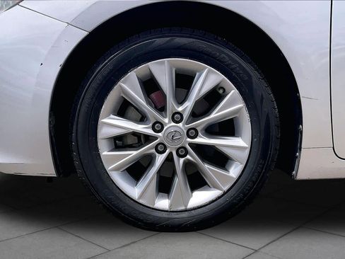 Used 2013 Lexus ES 300h w/ Premium Pkg FWD image 9