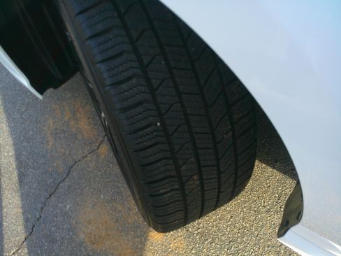 Used 2019 Toyota Camry SE image 15