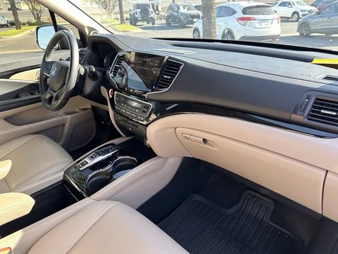 Used 2021 Honda Pilot Touring image 25