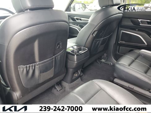 Certified 2024 Kia Telluride EX w/ EX Captain's Chair Package FWD image 16