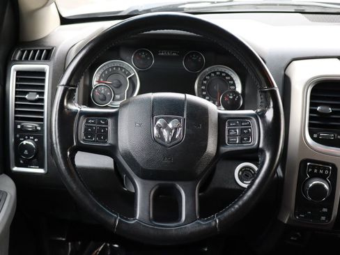 Used 2020 RAM 1500 Classic SLT w/ Luxury Group image 19