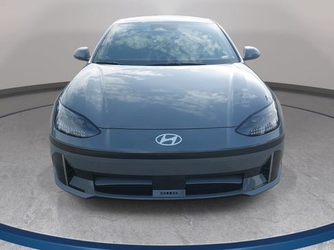 Used 2023 Hyundai Ioniq 6 SEL RWD image 2