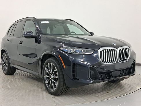 Used 2024 BMW X5 xDrive40i w/ M Sport Package image 7