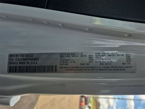 Used 2023 Jeep Wrangler Unlimited w/ Sun & Screen Package image 29