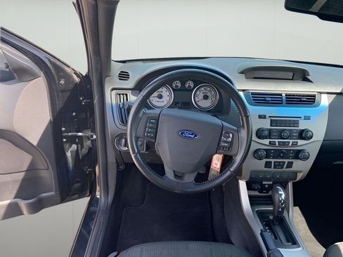 Used 2011 Ford Focus SE w/ 201A Rapid Spec Order Code FWD image 25