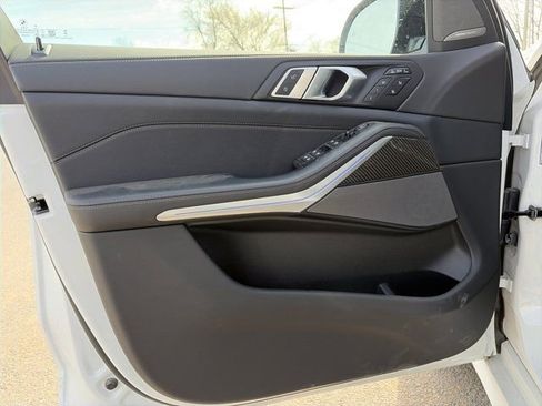 Certified 2026 BMW X7 M60i image 16