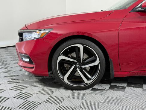 Used 2018 Honda Accord Sport image 12