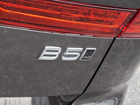 Certified 2024 Volvo XC60 B5 Plus w/ Protection Package Premier AWD/4WD image 30