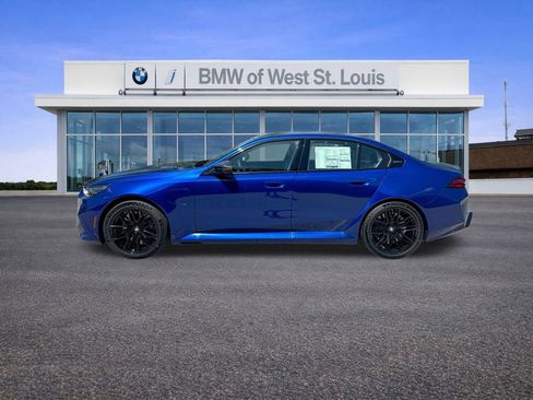 New 2026 BMW M5 Base w/ Carbon Package image 5